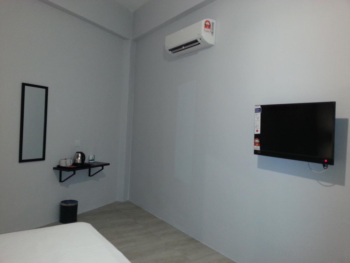 L Hotel Simpang Renggam Екстер'єр фото