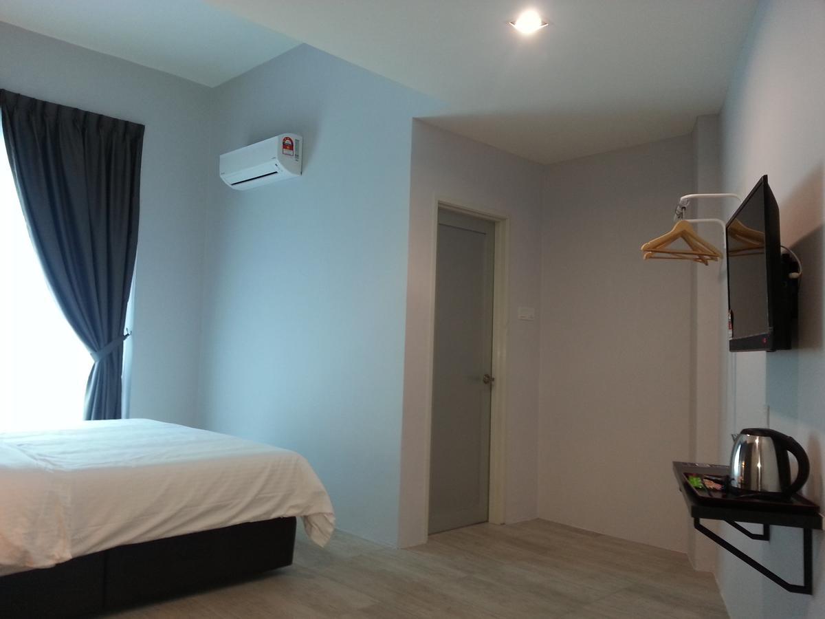 L Hotel Simpang Renggam Екстер'єр фото