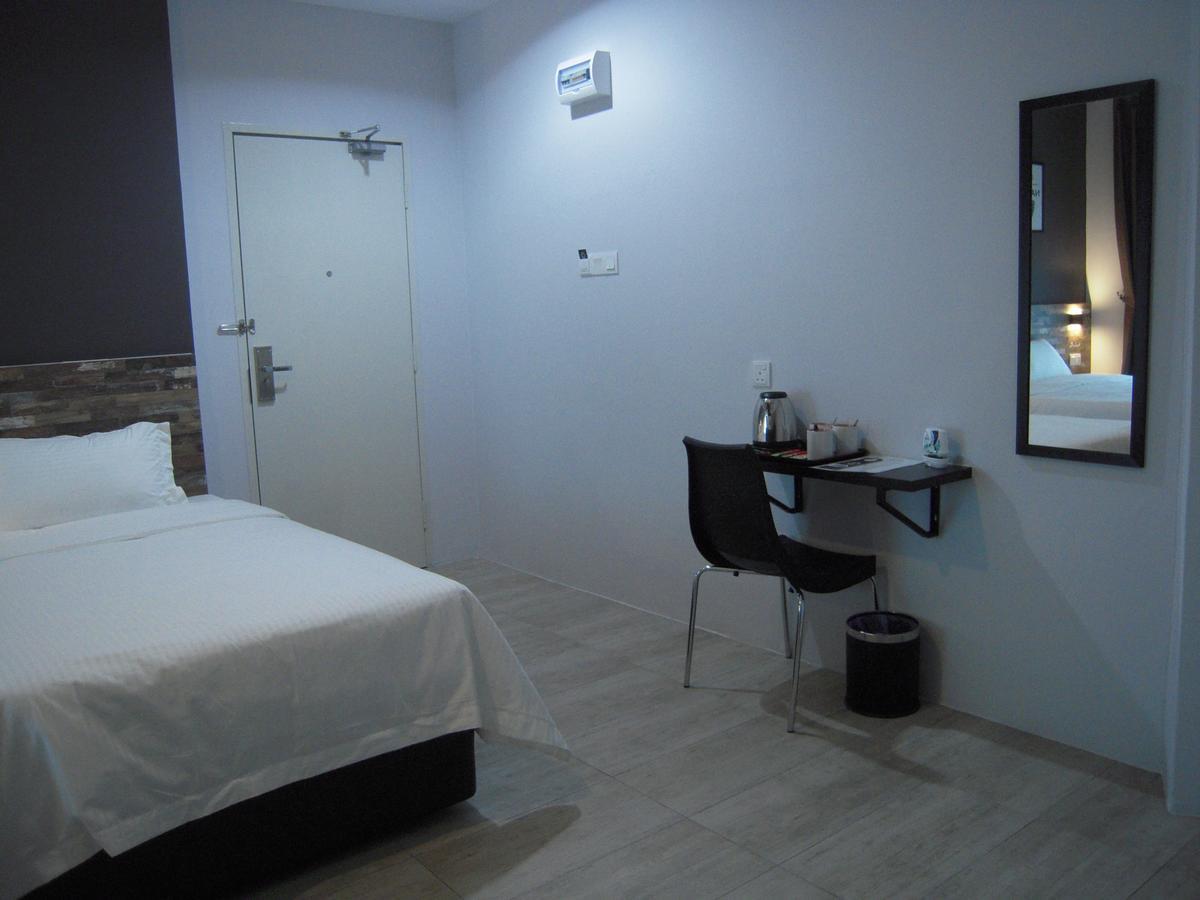 L Hotel Simpang Renggam Екстер'єр фото